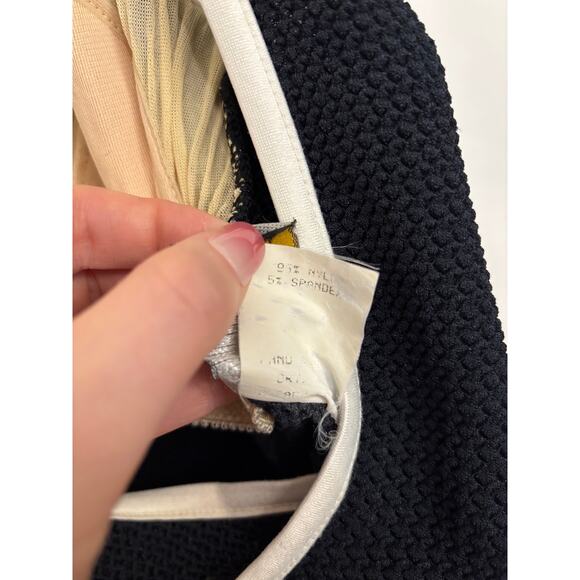 Mainstream Swimsuit Womens 14 Vintage One Piece Black Ivory Wrap V-Neck USA - Picture 5 of 5